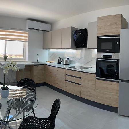 Seaside Apartment In Gzira Εξωτερικό φωτογραφία